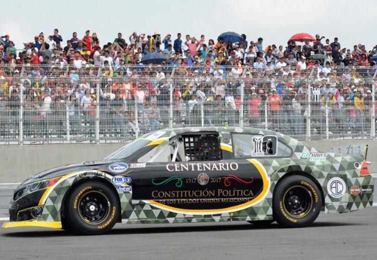 2b RACING tweet media