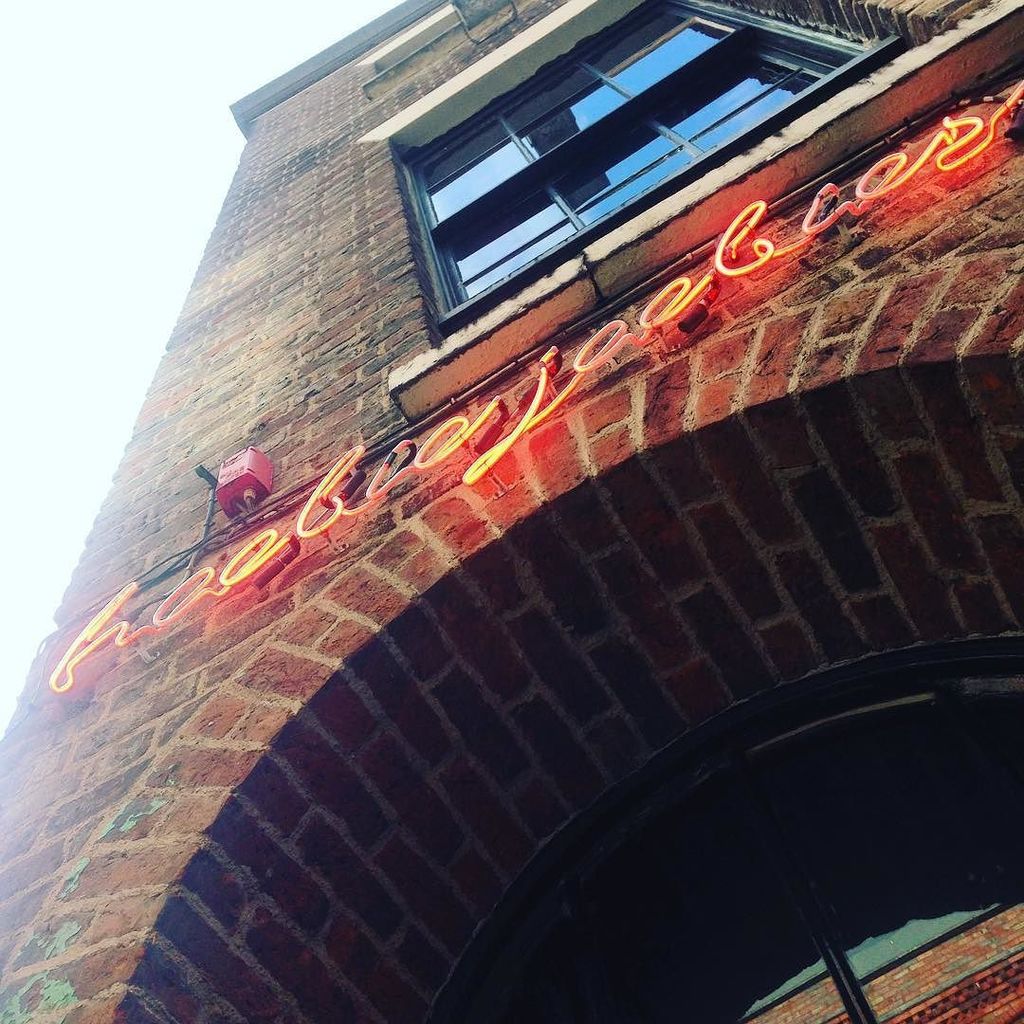 OfficialHeebies's tweet photo. Sunny Sunday sesh! Get in the courtyard & enjoy 241 cocktails all day! Plus live music from 5pm #sundayfunday #heebies #courtyard #livemusic https://t.co/5WkumUuJEk