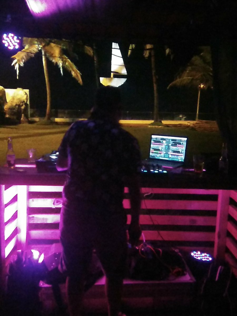 electronic0253's tweet image. No amount of rains gonna stop us

Blurry sur on the deck

Next up @JosephAshworth_ 

#deepindance