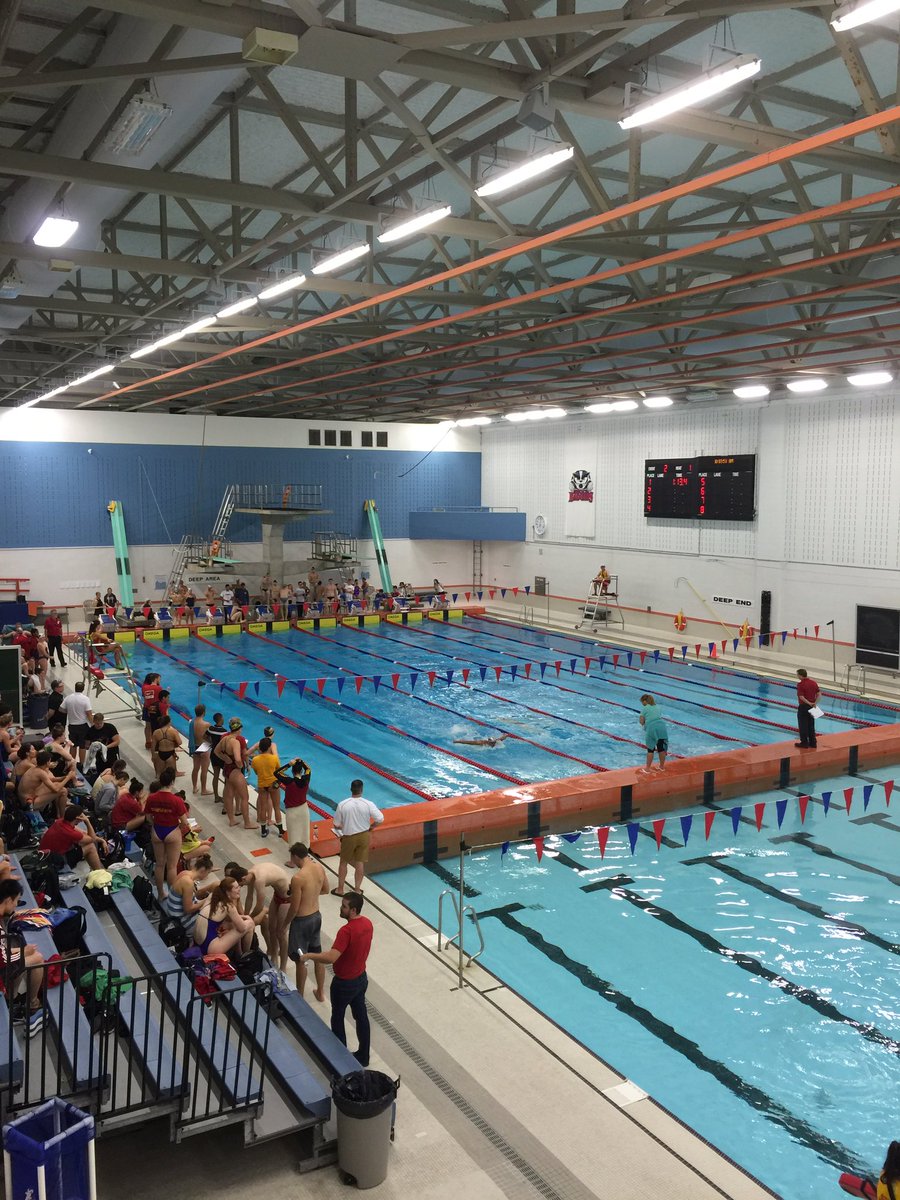 BrockRecreation's tweet photo. First @BrockUniversity swim meet this fall #howfastareyou #gobadgers https://t.co/NbmIgFSMfP