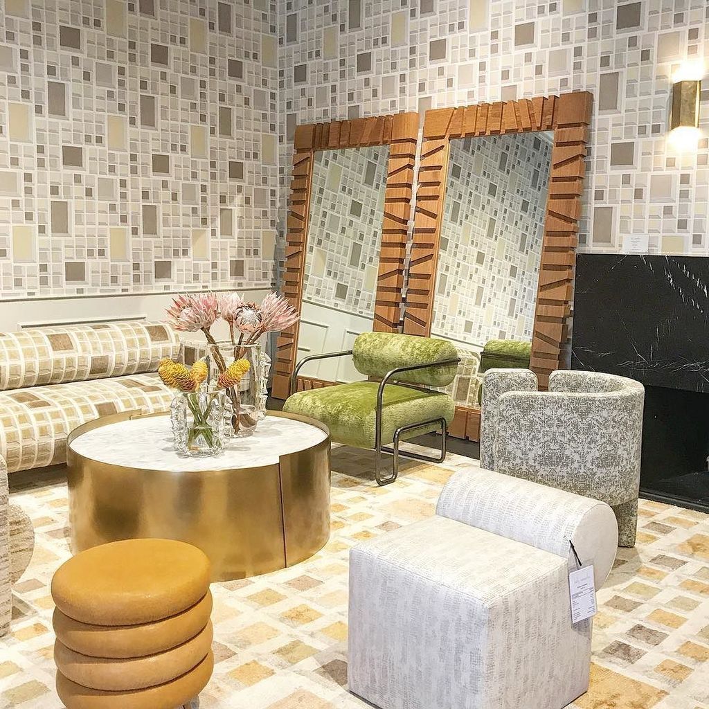 theenglishr's tweet photo. @kellywearstler KRAZY @ejvictorinc. Dying for the Esfera Sofa #stylespotted by @clothandkind #design #interiordesi… https://t.co/4FGRHUjjUz https://t.co/y6W9jbdz1l