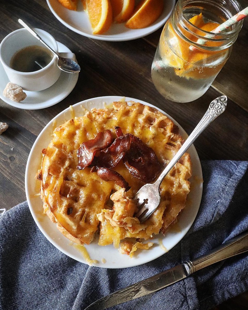 TillamookDairy's tweet photo. Combine savory & sweet for #RealFoodSunday brunch like @PhotoricalPhoto's waffles topped w/ our cheddar 🧀, bacon & maple syrup. https://t.co/FpthdpIvnK