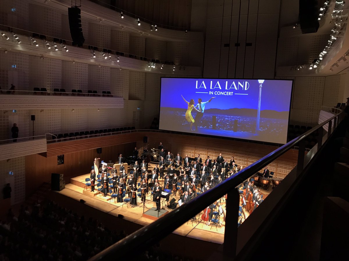 schulerst's tweet photo. #LaLaLand Live in Concert #KKLLuzern #KKLLucerne @kklluzern #JustinHurwitz #SinfoniettaDeLausanne #KevinGriffiths https://t.co/U4Ccjym7S1