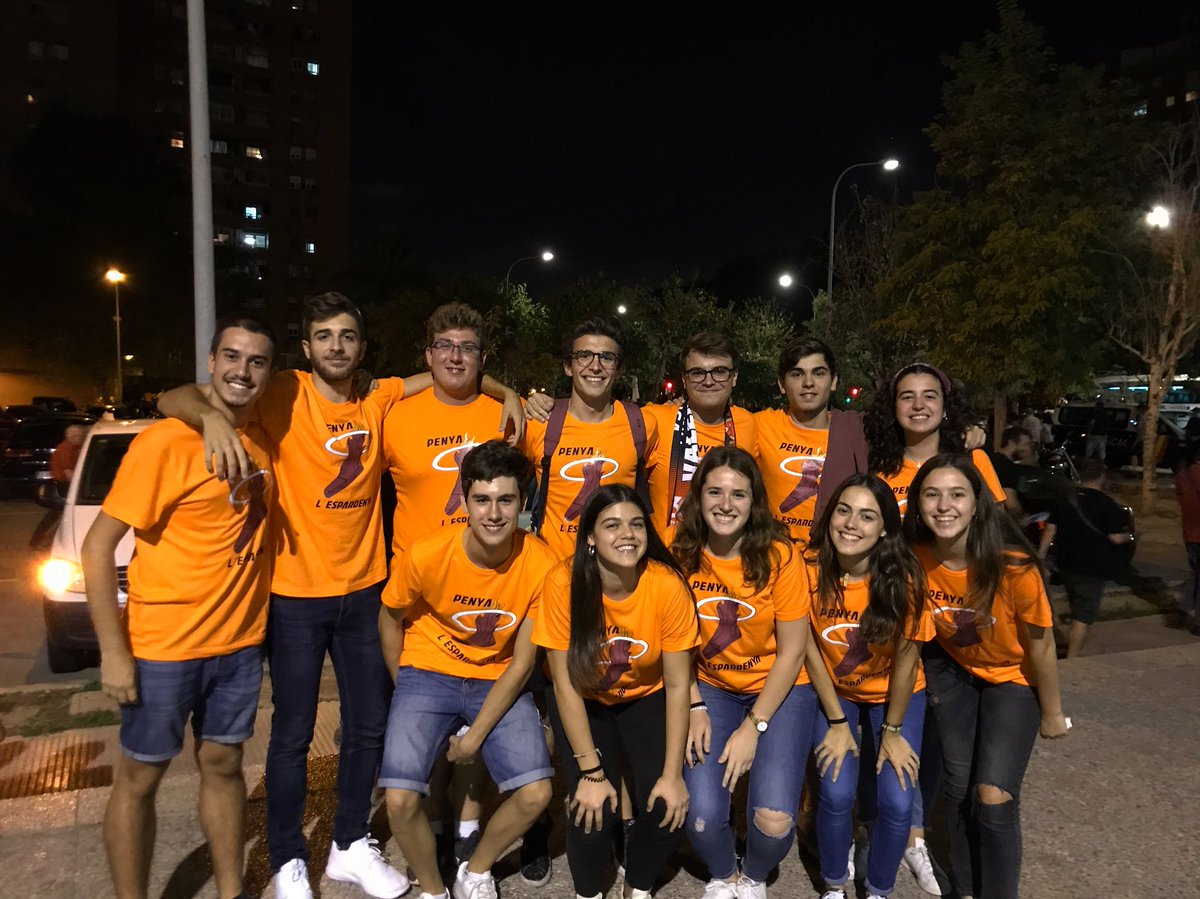 EspardenyaVbc's tweet photo. Estamos de estreno 🆕👕🍊 @valenciabasket https://t.co/14HrxAtxkd