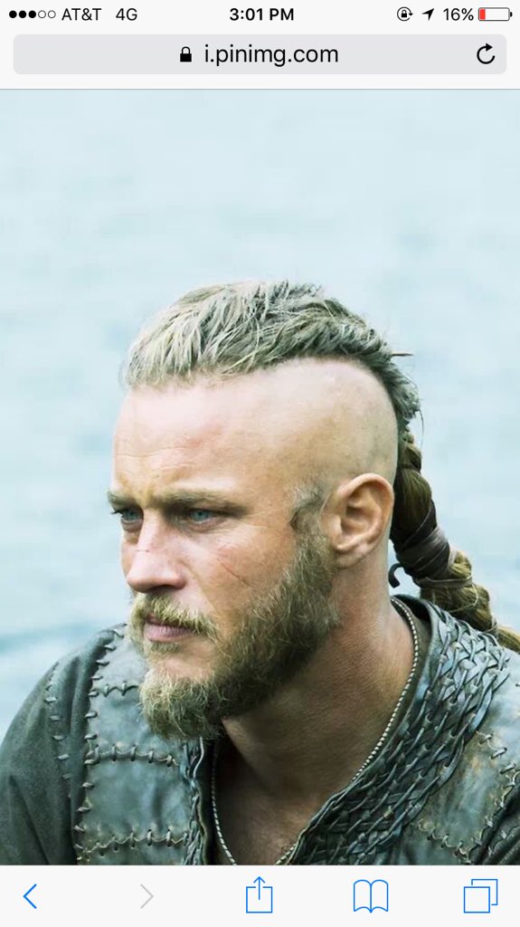 J_Hodgie88's tweet photo. @itskravy @FWKomets Atta boy Ragnar! #zaebis https://t.co/1qIb6Dh7Kj