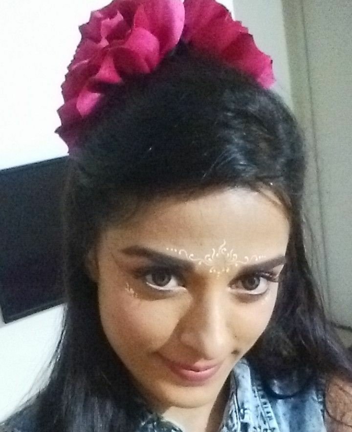 Mahakaali_2's tweet photo. #EarlyPackUp
#Mahakaali
#BehindTheScenes #poojasharma https://t.co/eLch03ww9U