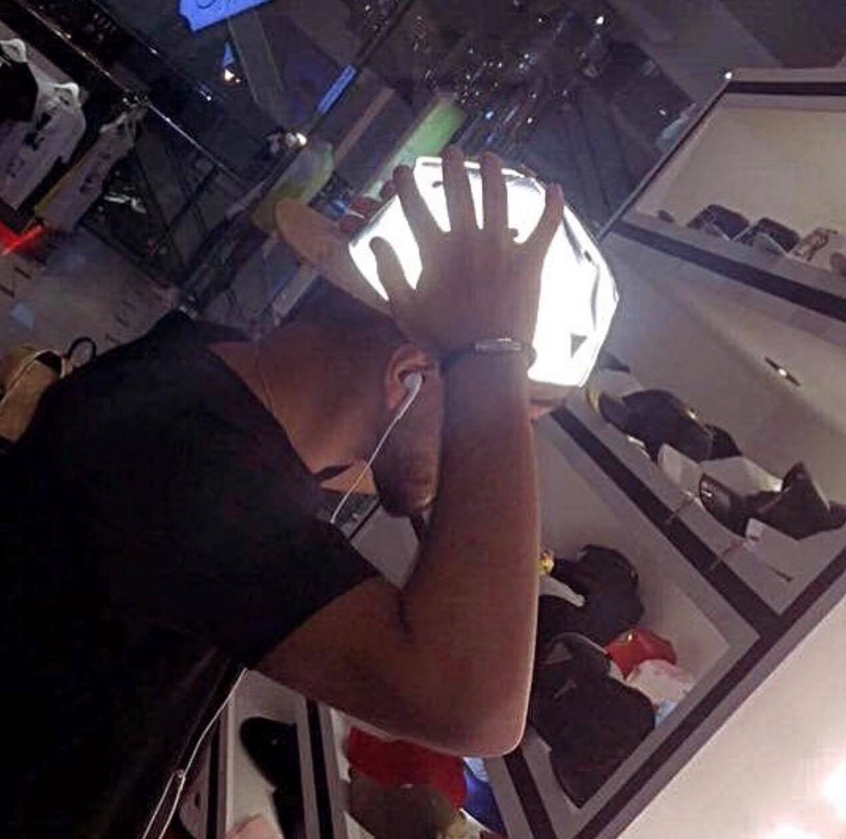 hatersnapback's tweet photo. HATer Reflective Snapback/Cork Brim https://t.co/Pdiv7rKXM1