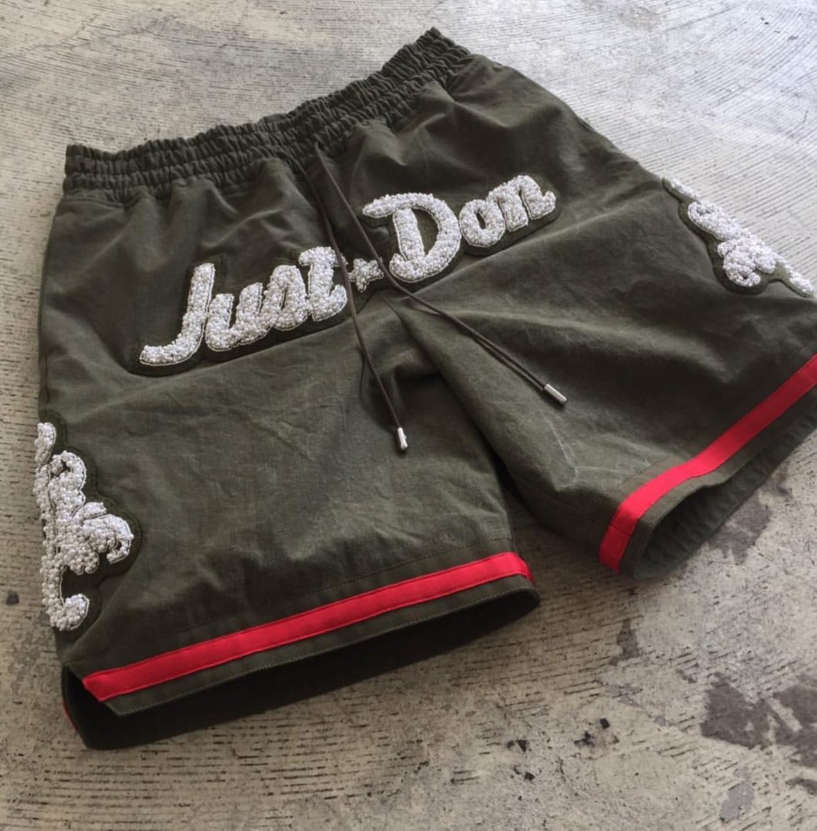 streedyworld's tweet photo. @justdon x #READYMADE collab available this friday oct 20th at Maxfield LA #Streedy #RT https://t.co/KuWF9OacxQ