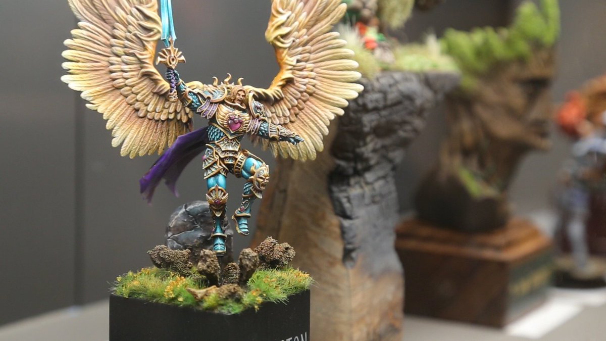 Here is a cool mini from CMON Expo 2017 #miniatures #minis #miniaturegaming #paladin #cmon #cmonexpo #boardgame #documentary