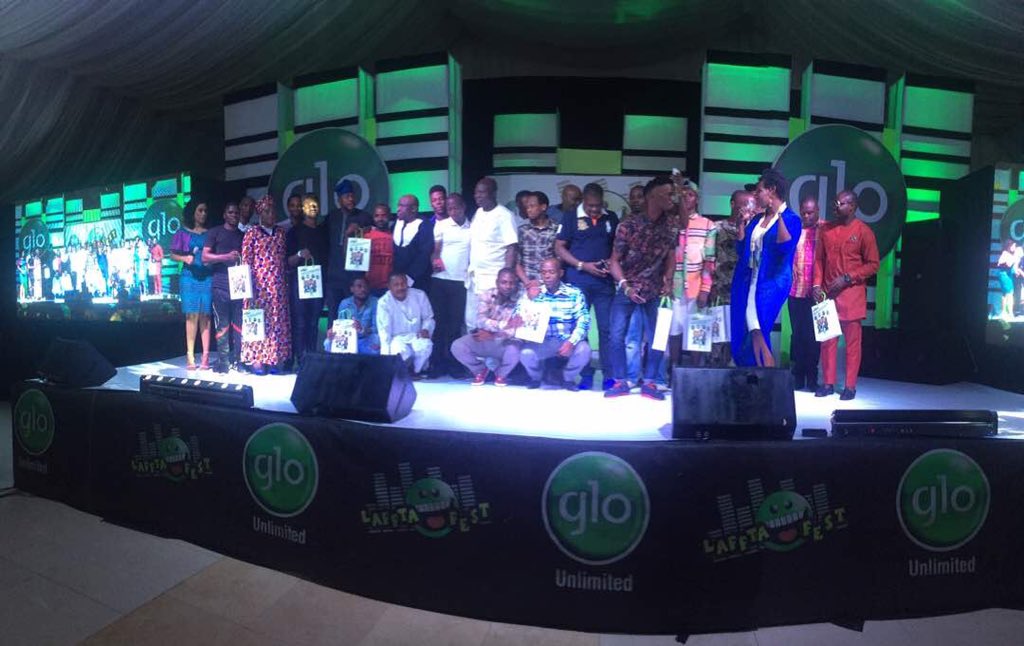 MhizRetweet's tweet photo. iamsjbmediapr: #Glolafftafest2017 #GloLafftaFestAjah  early arrivals gets their goodiebag from @gloworld https://t.co/qx3H7zj71R