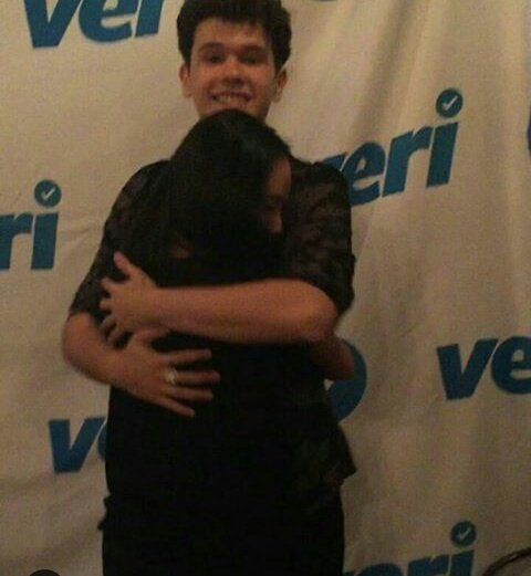 crewolzanski's tweet photo. Sebastian con fans en el M&amp;G de Toronto, Canadá (14/10/17) https://t.co/PpbxPgHLBN