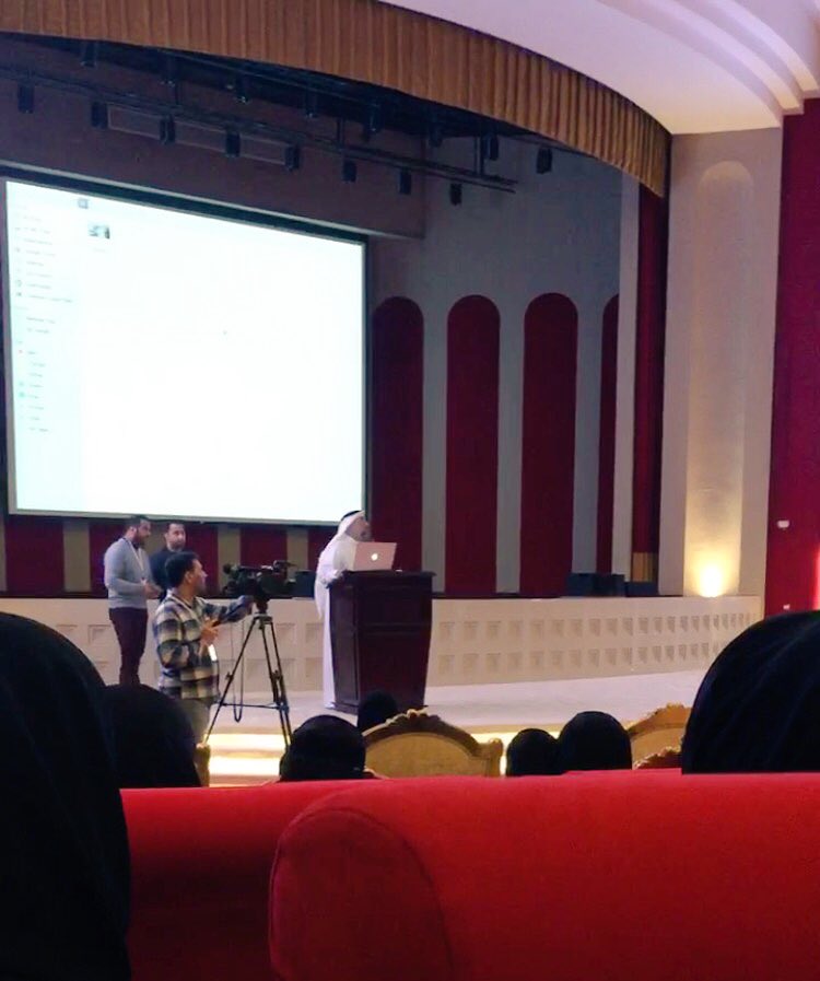 ph_Dushi's tweet photo. @mqasem  ليلة استثنائية جداً ، شكراً للدكتور محمد قاسم على هذه المحاضرة القيمة .. من أجمل المحاضرات العلمية على الإطلاق 👍✨ https://t.co/SeSTq3KOfT