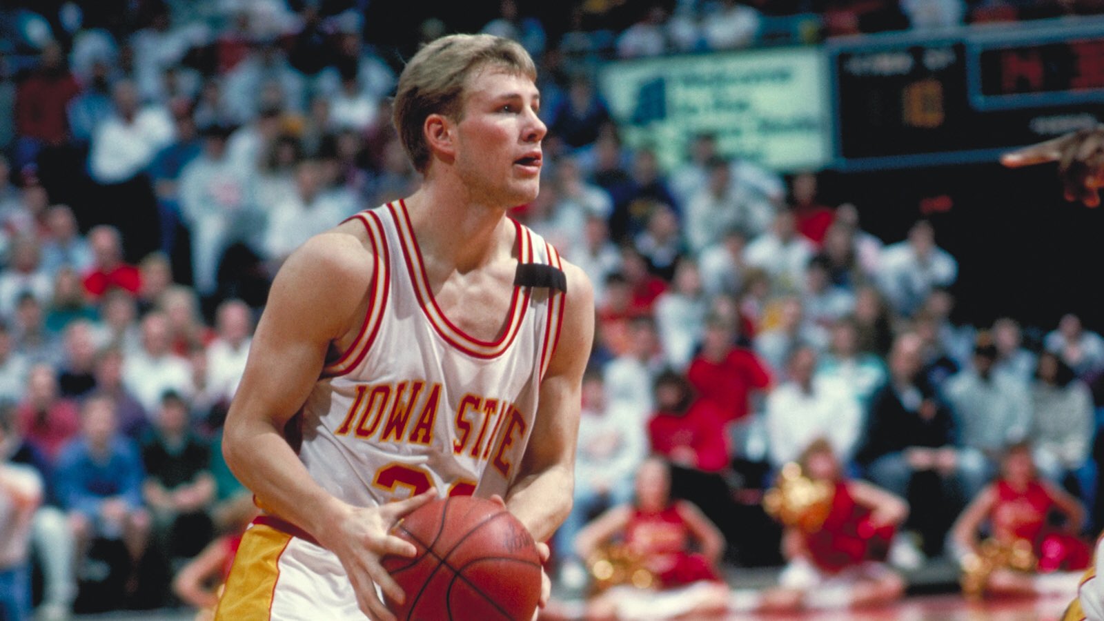 Happy birthday to The Mayor and Iowa State legend, Fred Hoiberg!    