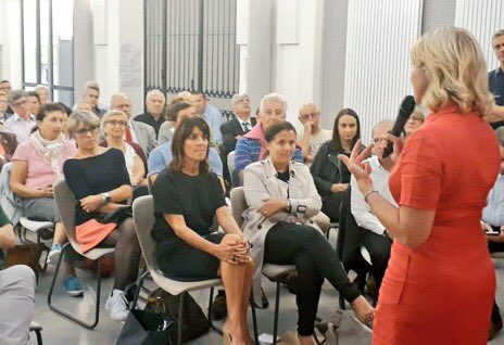 yvesdamecourt's tweet image. Et pendant ce temps @FloPortelli fait le tour de France des fédérations @lesRepublicains pour écouter, échanger et convaincre !