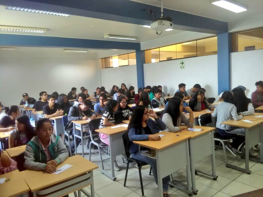 UPeUOficial's tweet photo. Jóvenes en el #ExamenPreferencial para el ingreso a las carreras presenciales y a distancia #UPeU #JuntosLogramosTusSueños https://t.co/SKzqE6W8ma
