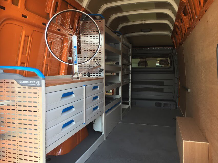 whitebox_uk's tweet image. Like if you think this bicycle repair workshop install on a VW Cratfer is the shizzle 🤔👇🏼👌🏼#NiceRack #DifferentProjects #Bespoke😎