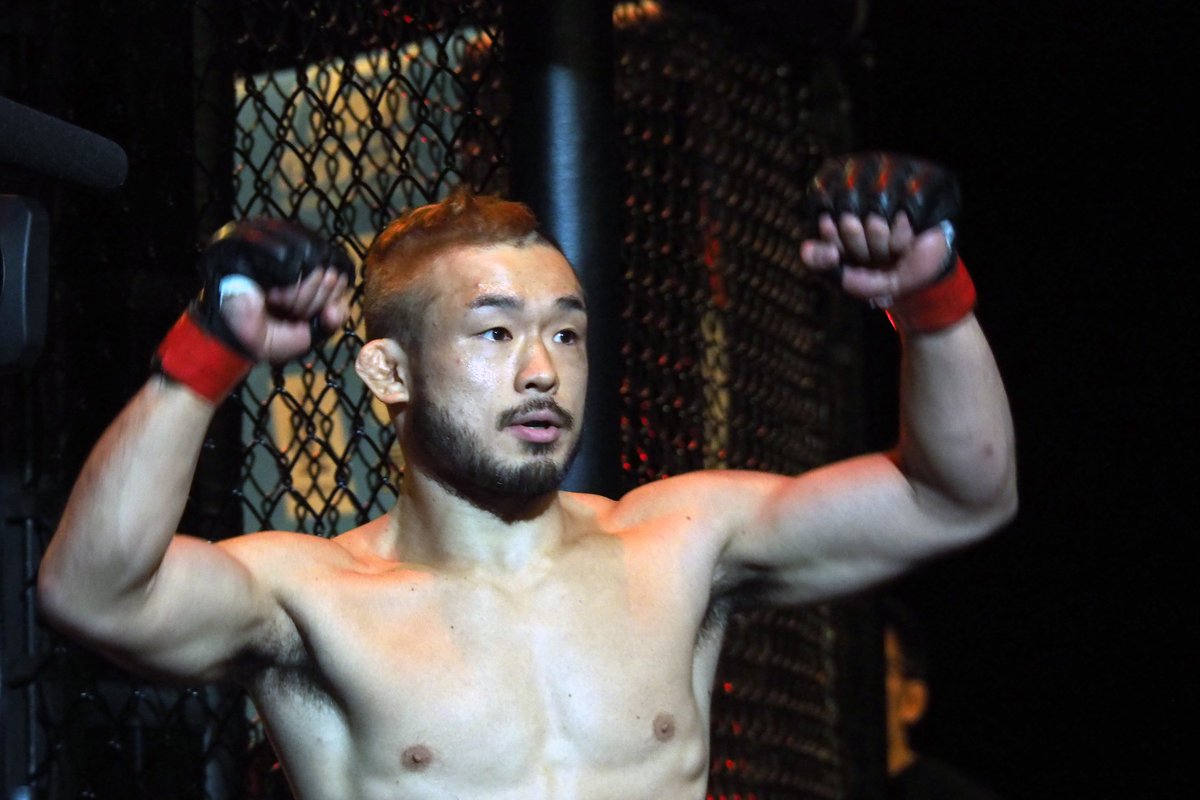 Gigio 修斗 メインイベント 修斗世界フライ級チャンピオンシップ 扇久保博正 パラエストラ松戸 王者 Vsオニボウズ 総合格闘技ゴンズジム 世界1位 Shooto1015 本当に扇久保選手がただただ強かった オニボウズ選手も好きなので応援したいが 今回