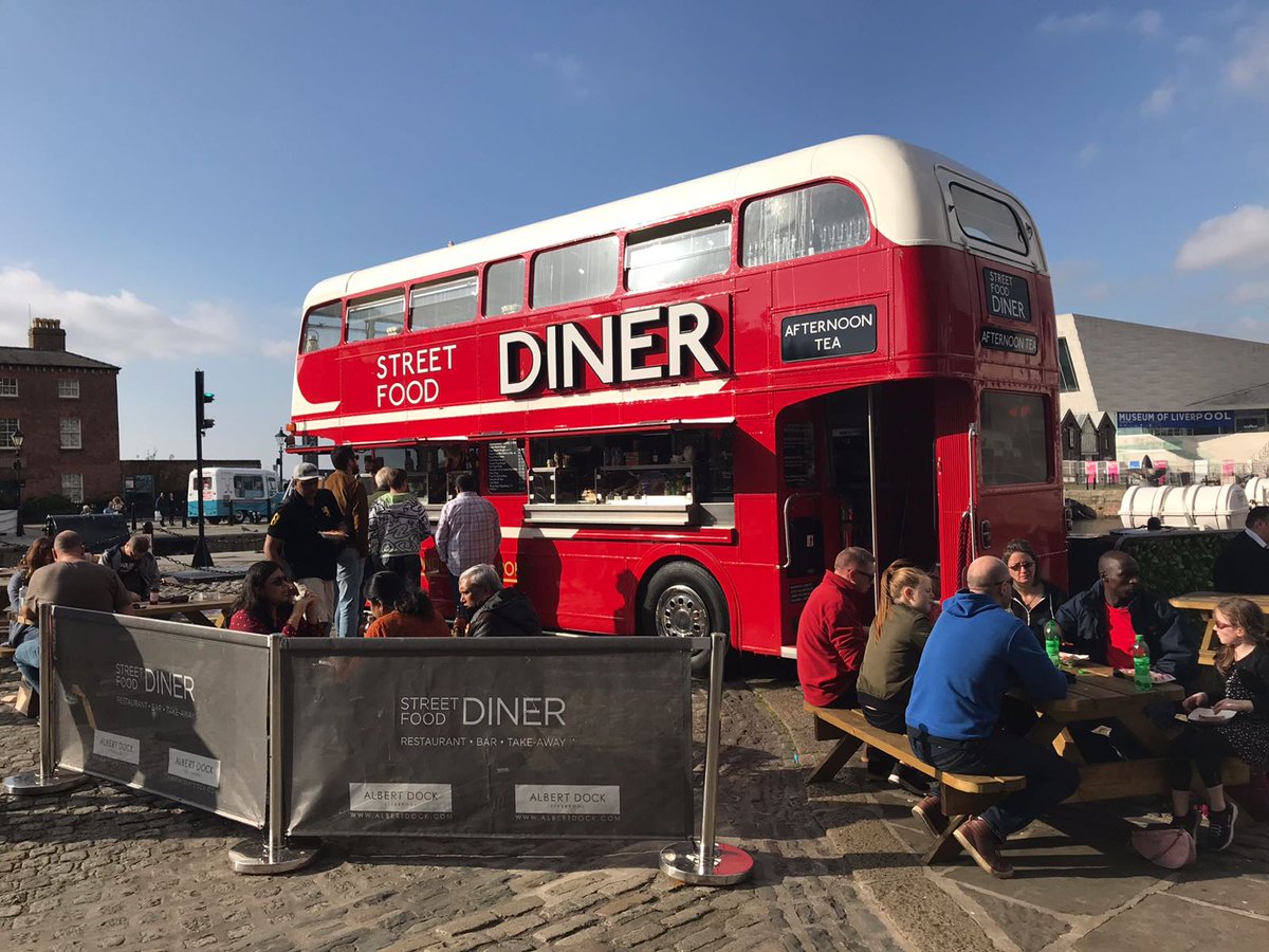 MONSTRAVEL's tweet photo. De camino al aeropuerto... 😥 El último dia lo hemos aprovechado para disfrutar de Liverpool. VOLVEREMOS!
#OMGB #LoveGreatBritain #ExploraGB https://t.co/UGodIUtIkE