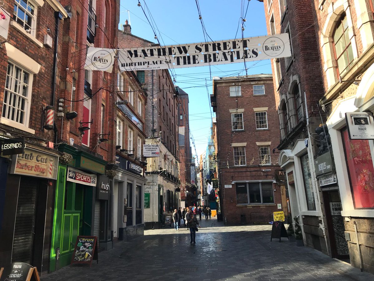 MONSTRAVEL's tweet photo. De camino al aeropuerto... 😥 El último dia lo hemos aprovechado para disfrutar de Liverpool. VOLVEREMOS!
#OMGB #LoveGreatBritain #ExploraGB https://t.co/UGodIUtIkE