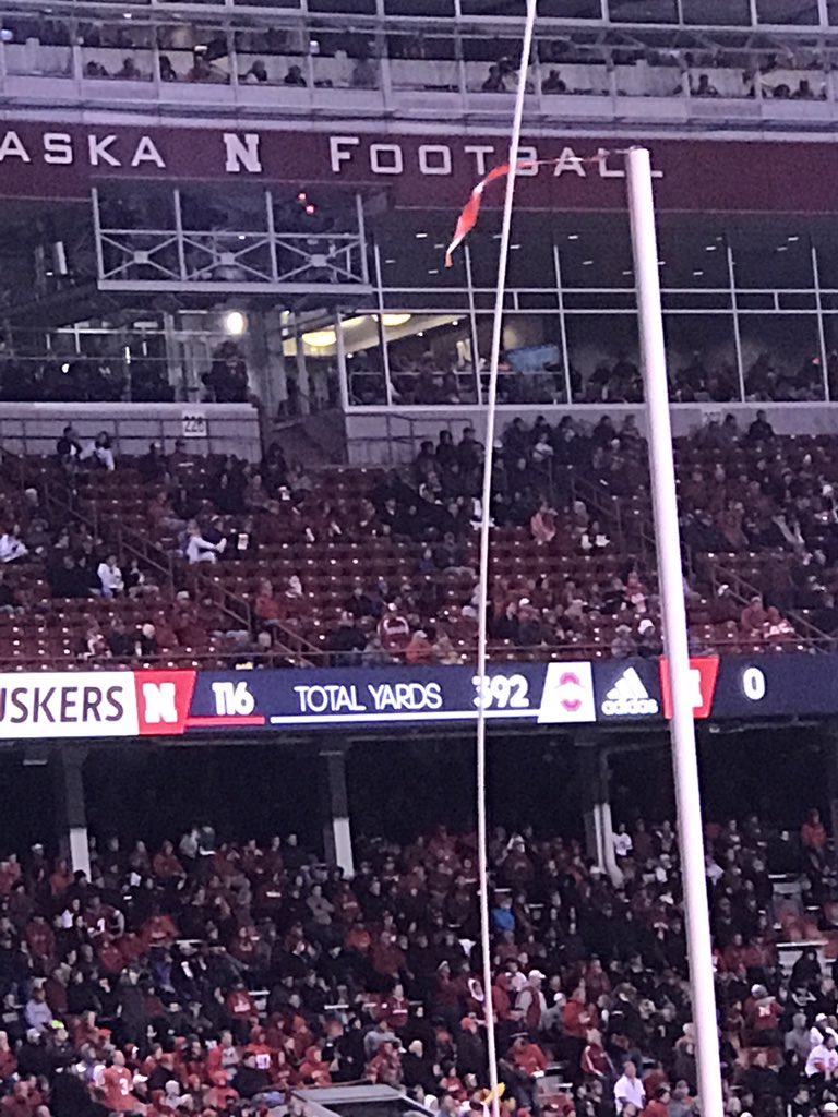gocke_dojo's tweet photo. @tomshatelOWH West stadium Club seats after halftime #moneytalks #rileygone https://t.co/uWflQPJlQh