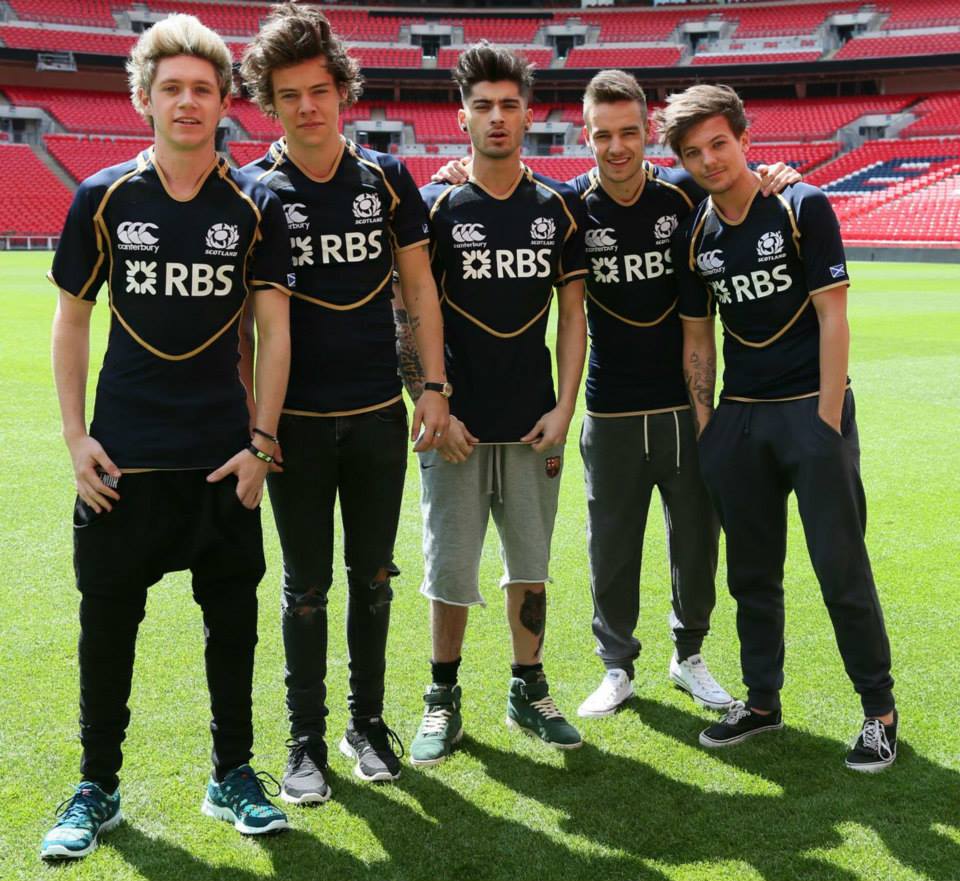 Girly_142's tweet photo. #Missing1D 😢😢😭😭😭😭😭 https://t.co/LsreL9iDFH