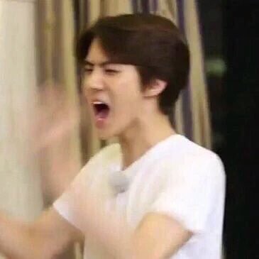 fire_lightxoxo's tweet photo. Beware of army robbers they're stealing IDs. #MWAVE_VOTE_EXO #MWAVE_ID_exo https://t.co/YUsT2yKOlE