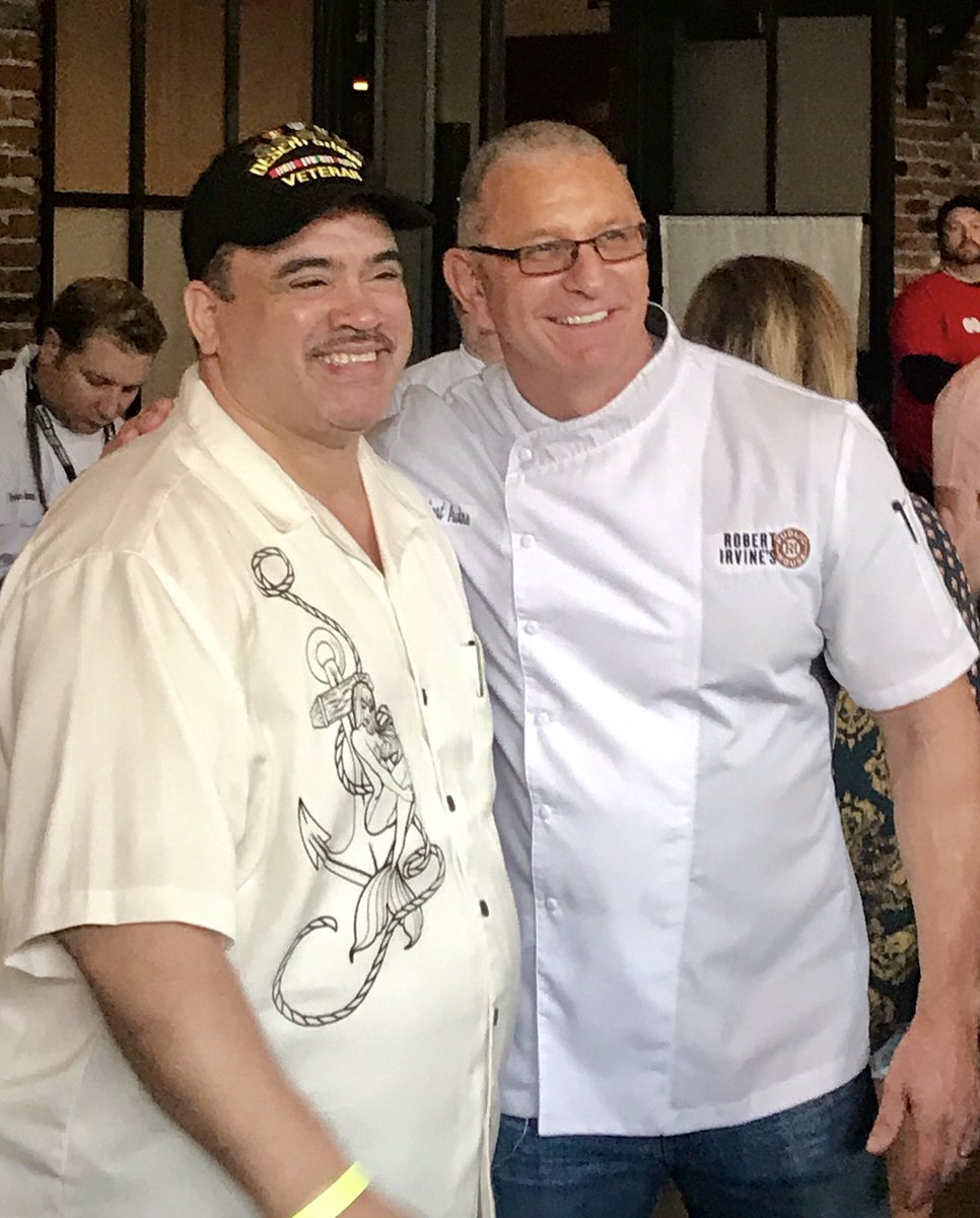 FDImagazine's tweet photo. Fans go hog wild over #robertirvine at #pigsandpints #nycwff 🐷🍺 #eatdrinkendhunger https://t.co/ricI9e5Fga