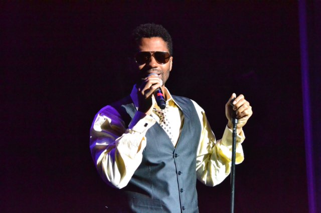 Happy BirThDaY!! to the smooth vocals of Eric Benet 