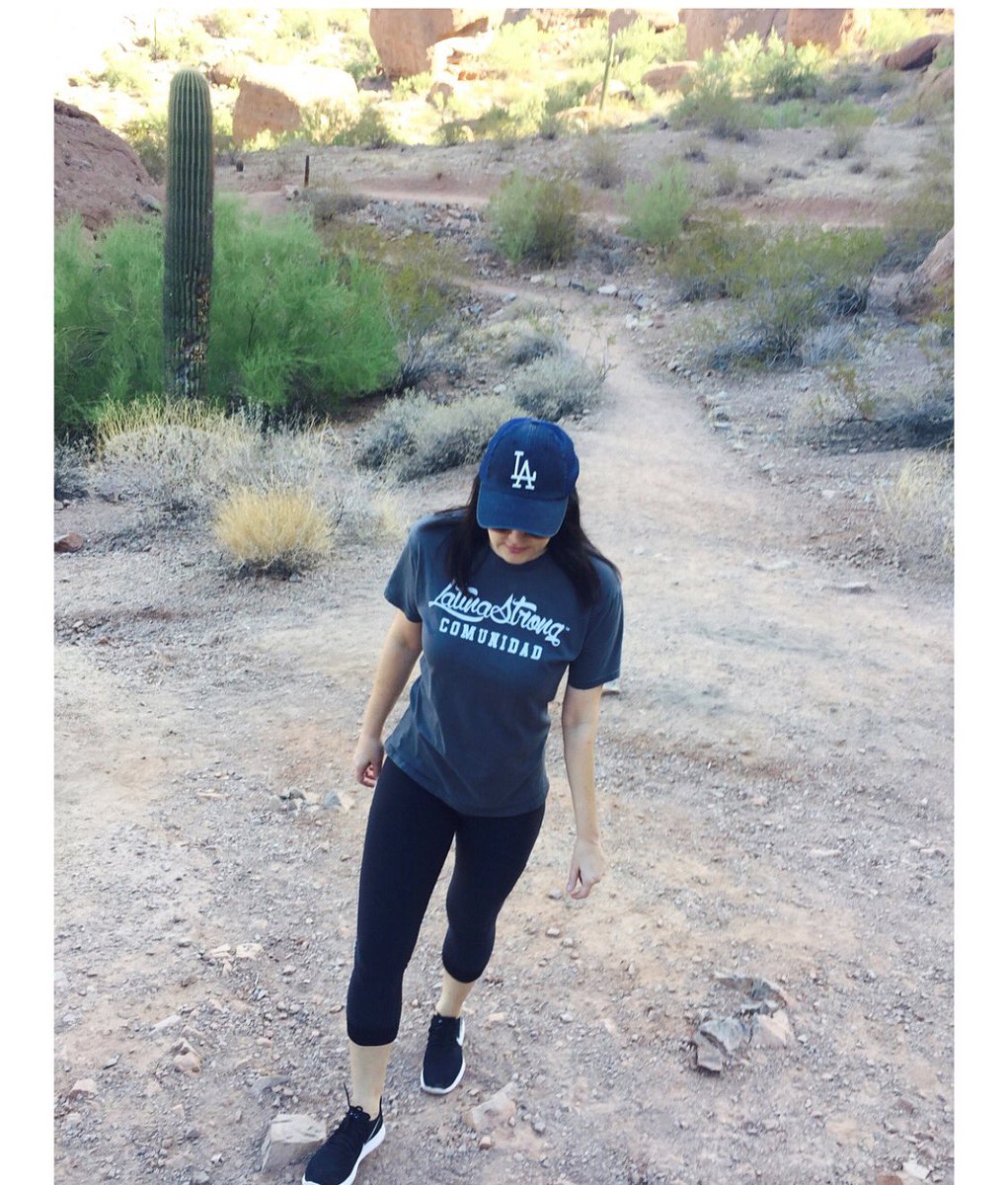 LatinaStrongDr's tweet image. Sunday Funday 🌵👟🕶 .. #LatinaStrong #CommunityCoreLeader @ArizonaDannis #hiking #CamelbackMountain #beActive #keepMoving #LatinoHealth