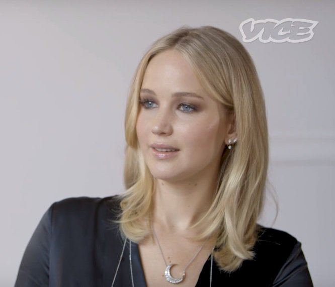 todoxjlaw's tweet photo. Is she real? 💜
#JenniferLawrence https://t.co/p5FQQQGtfv
