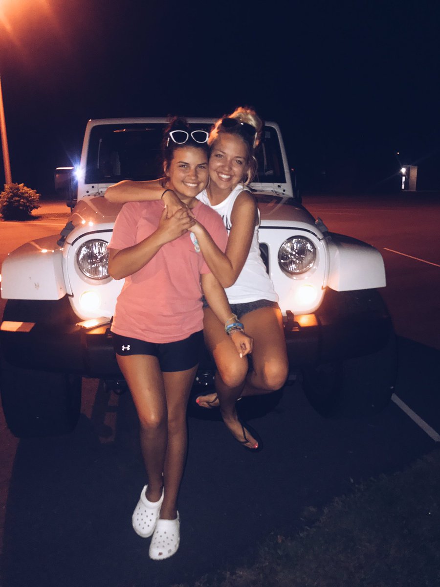 bdance99's tweet photo. HBD to @NicolePedersen1 !!!! Have the best day ever ❤️ https://t.co/nMX8lo8qyW
