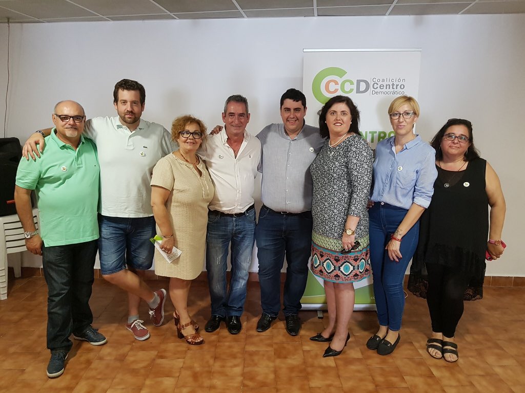 davgarciaperez's tweet photo. Esta mañana en #Manises en la presentación de @CCDcentro en la ciudad. Poco a poco el proyecto de centro se va expandiendo. https://t.co/vCTRQF0jeo