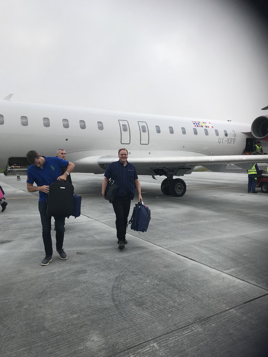 benaowen's tweet photo. @martinxb1 jet setter shadders flying in for #DockerCon https://t.co/3XCIipb7ur