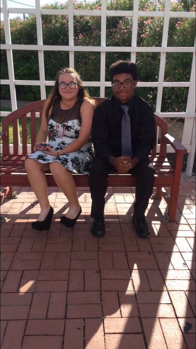 KingJulian141's tweet photo. Best hoco day Iβve had especially with my sister and her best friend! I love you both! #FAMILY #hoconight #Hoco https://t.co/HG1EQpD4xM