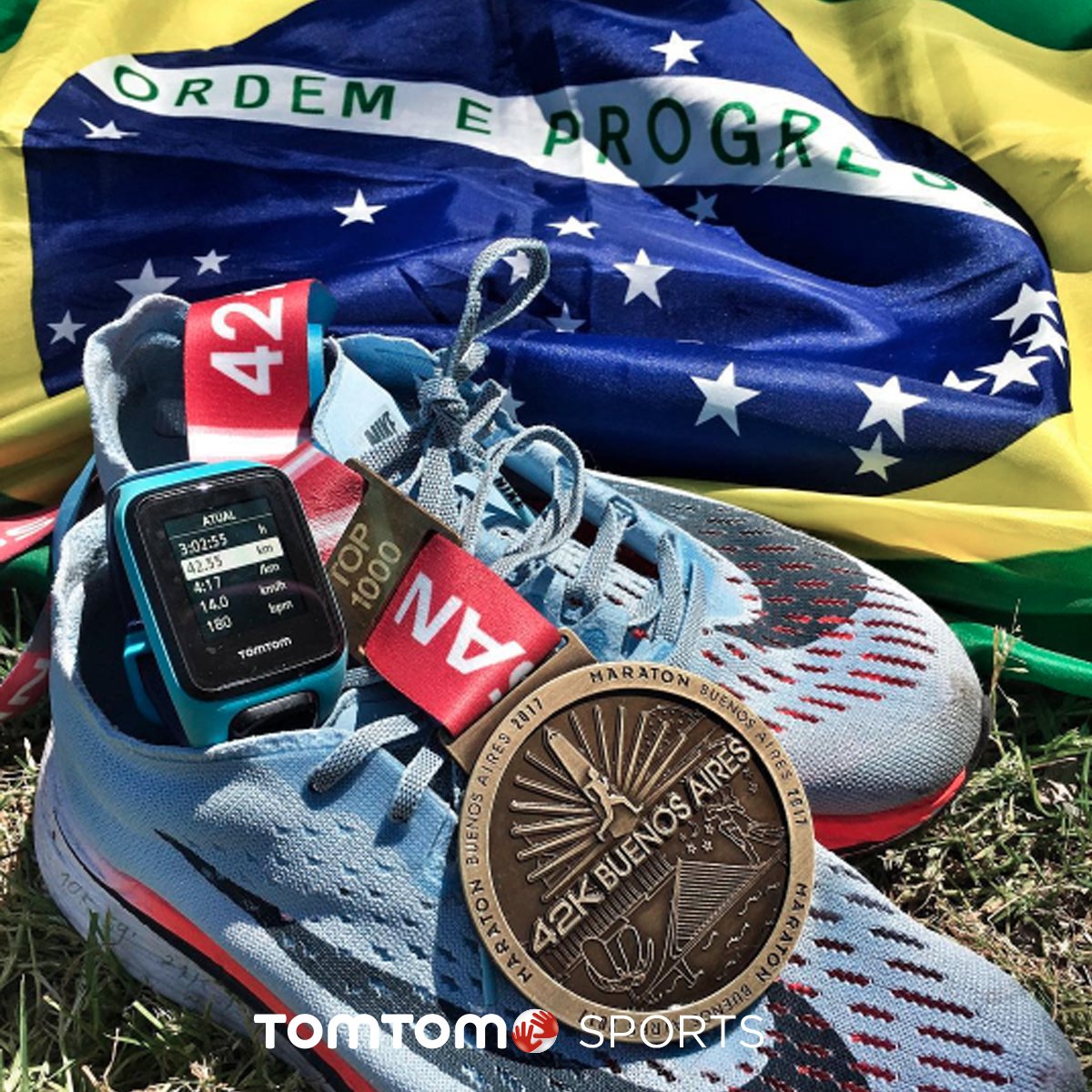 TomTom_BR's tweet photo. Na #MaratondeBuenosAires2017, Valéria Mello Cattaruzzi completou os 42k no pace impressionante de 4:17. Tá voando a menina, sim ou claro? https://t.co/X6qMVj9UgJ