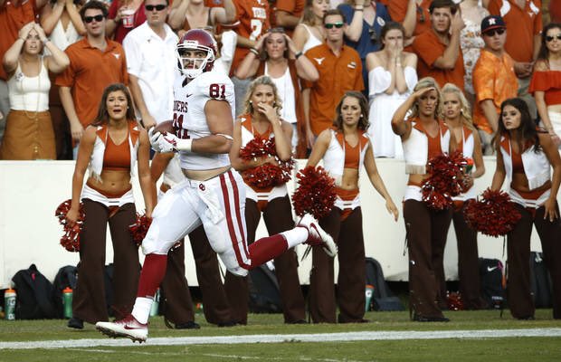 CCMachine's tweet photo. "The eyes of Texas are upon you" https://t.co/123kV2yM61
