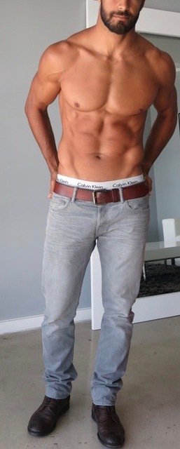GuysSelfie's tweet photo. Your new husband just arrived https://t.co/HIEh0AKOuq #guysforhire #gent4rent #bf #guysforhire.co.uk https://t.co/TiyLZpGQrJ