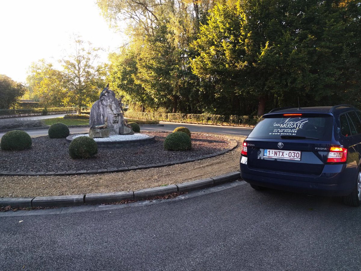 MusateTweet's tweet image. WEDSTRIJD - De eerste die in onze auto plaats neemt wint een duoticket voor de Nacht van Musate! Snel! #ternat #musate #wedstrijd