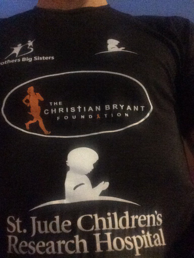 542_scott's tweet photo. @_TeamCMB_ in memory of Christian Bryant and in honor of the children @StJude #4bridgeshalf #blessed2run https://t.co/UF8VxIYZ7d