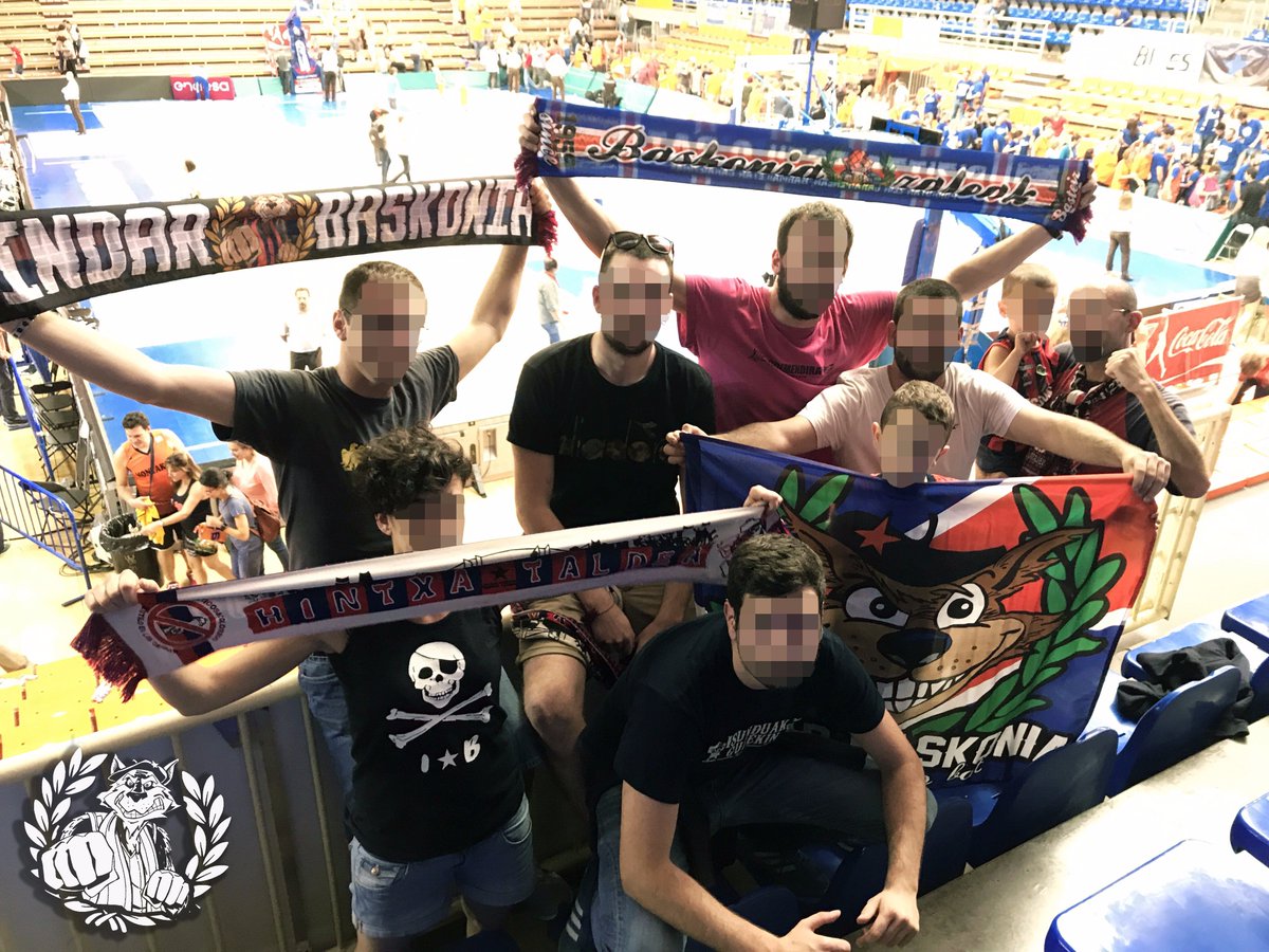 indarbaskonia86's tweet photo. FUENLABRADA ON TOUR | Por encima de modas y resultados desde 1986. #BetiBaskoniarenLurraldean #IBHT https://t.co/hVhMupIwKb