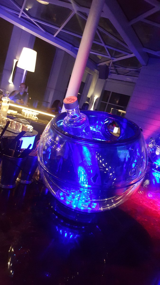 andrew_qadri's tweet photo. #reserveba #sundowners #swing by #funwithspirit #walkingonwalker (@ Hype) https://t.co/l7ZeyZyO2X https://t.co/M15ASEd9PN