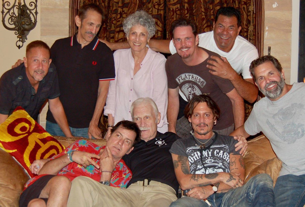 BrosInArmsMovie's tweet photo. Had a little get together w/ some of the boys from #Platoon30, the upcoming 30th anniversary "Platoon" documentary. #JohnnyDepp #KevinDillon https://t.co/7NQmVyiwjm
