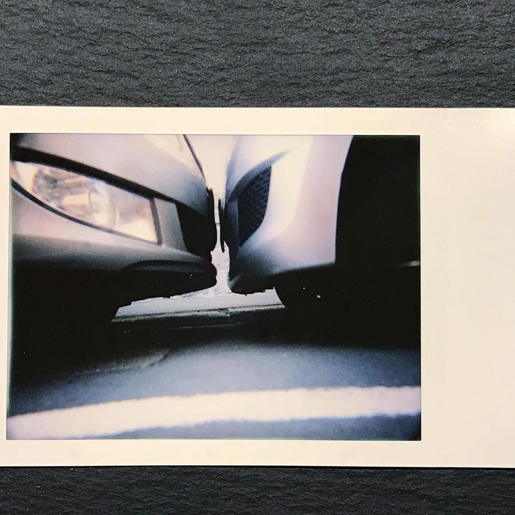 soforthorst's tweet photo. Eng geparkt #tag288 #fahrzeuge #soforthorst #365sofort #sofortbild #lomography https://t.co/EvxqMPE6OE https://t.co/wvCsQYd7UB