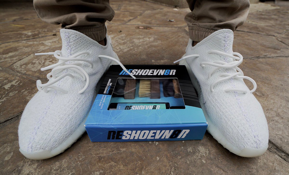 H3CZ's tweet photo. The @Reshoevn8r homies sent me 2 of everything! Giving this away to 1 person who RT’s this pic. #sponsor https://t.co/44w0qylLLY