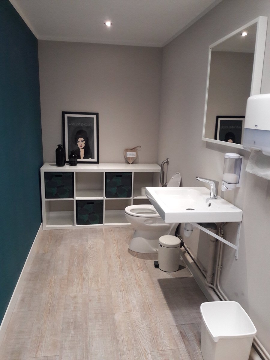 delicious_rouen's tweet photo. Comme nous a dit un client: « Chez Delicious, même les toilettes sont jolies » #DeliciousRouen #SatisfactionClient https://t.co/xOswbPKvMd