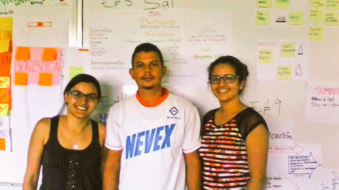 #MomentoCEUJAP <a href="/ceujap/">CEA Internacional</a> #GciadeProducción cadena de suministros junto al Prof <a href="/elias_azuz/">Elías N. Azuz G.</a> Naira, Astrid y Junior estudian la empresa Salina