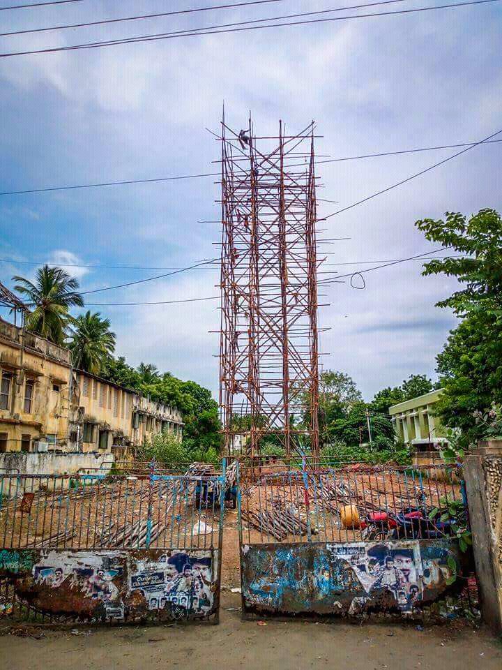 Raghulraghav910's tweet photo. Enga Ooru Gethudaa Working Going On #160ft๐๐ On Thee Way #Mersalaaa_Varoom๐๐
@actorvijay @Atlee_dir #Thalaivaaa๐๐๐๐ https://t.co/0laebMFavq
