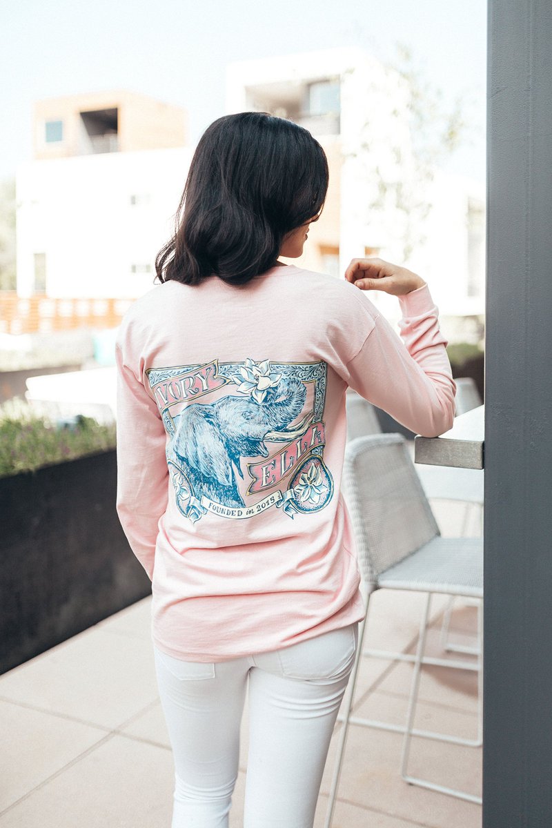 shopivoryella's tweet photo. You need all 3 IE + LJ Tees! Collect them all to receive a free EXCLUSIVE gift! 

Learn how you can collect all 3

 https://t.co/mj2G40PiCG https://t.co/GZDjvPBwML