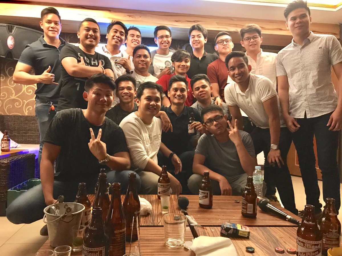 AlexPacturan's tweet photo. Cheers to a new chapter in my life and to my brothers who always had my back! #Spongebob #Akatsuki #TuPac2017 💕💪🏻 https://t.co/E3JLbG3rrg