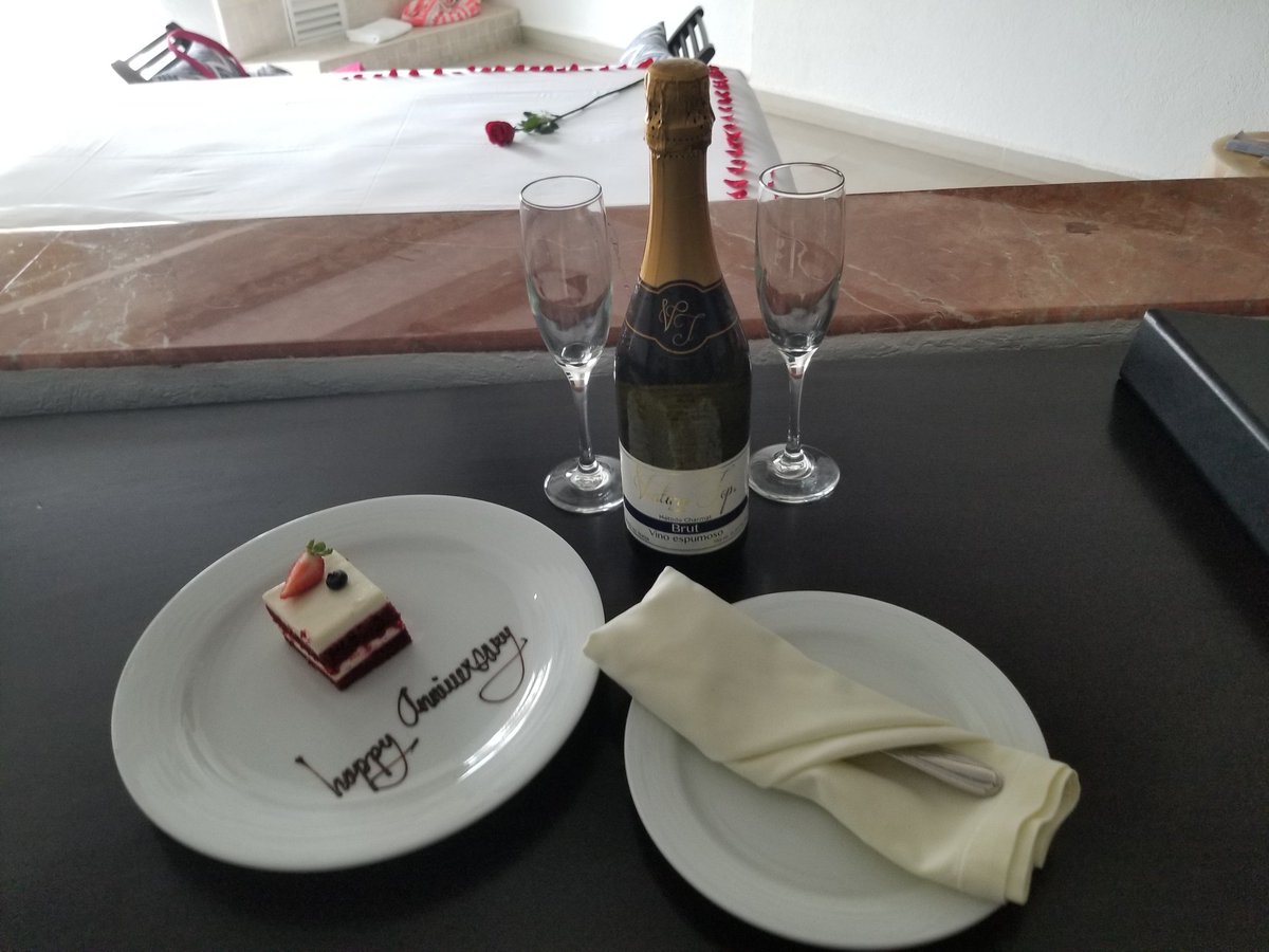 BankerAlex's tweet photo. @HyattZilaraCanc Thanks for another fantastic visit.  Your staff is the best in the world. https://t.co/C2kKrkyYc1